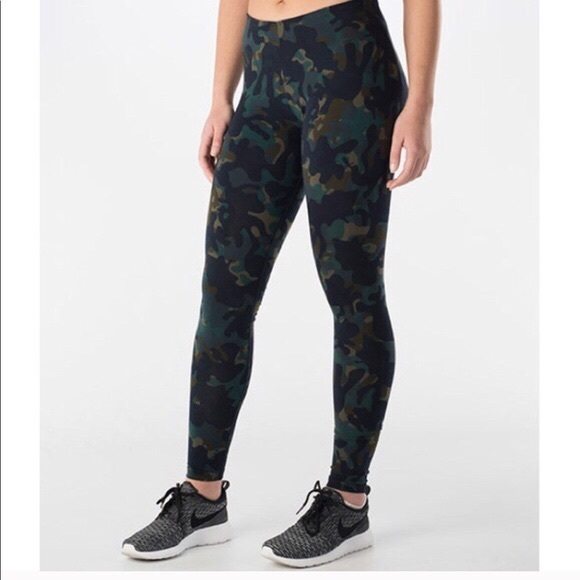 Nike Pants - NIKE Dark Camouflage Print Leggings